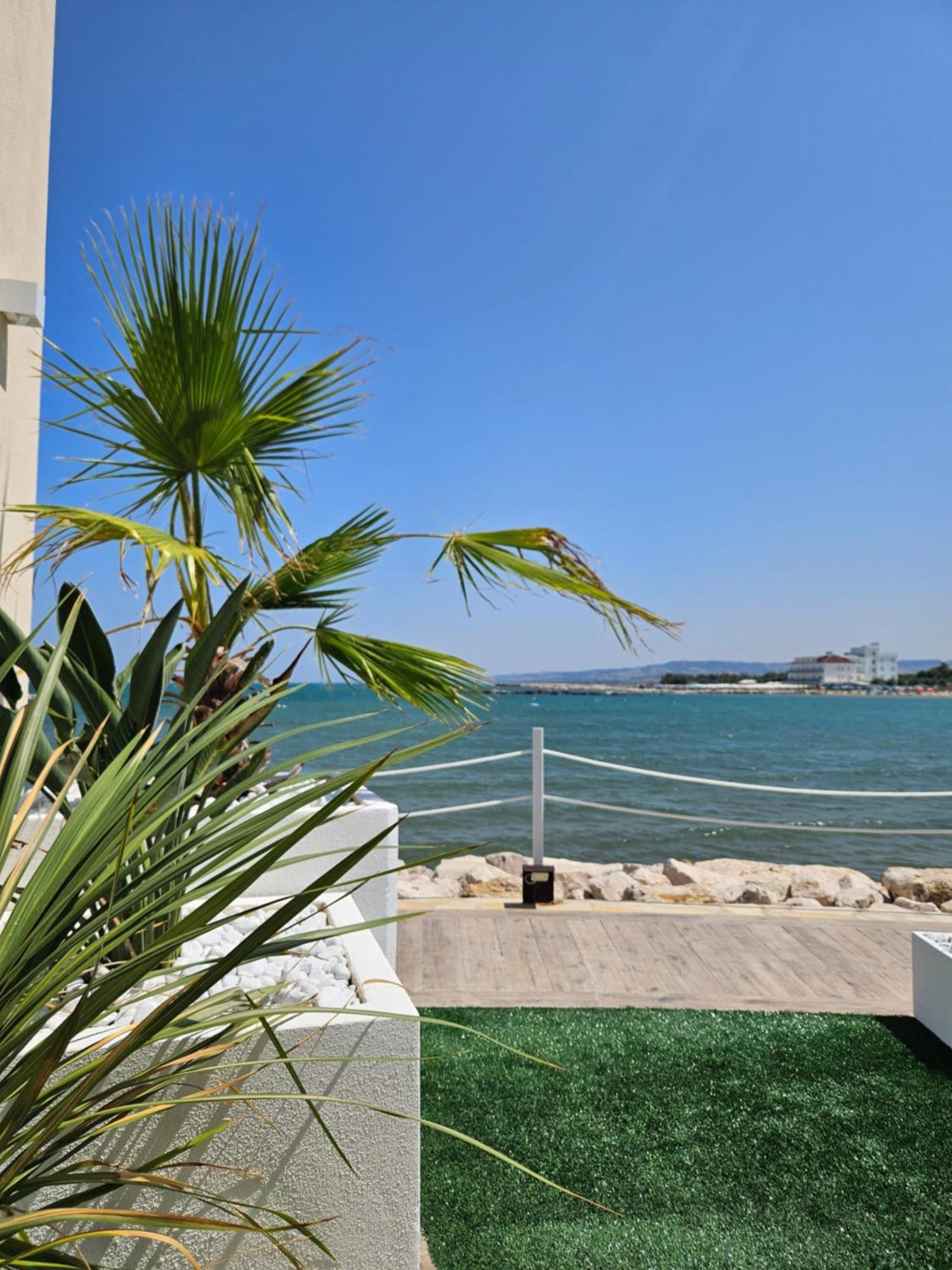 Dada Suites And Sea San Salvo Kültér fotó